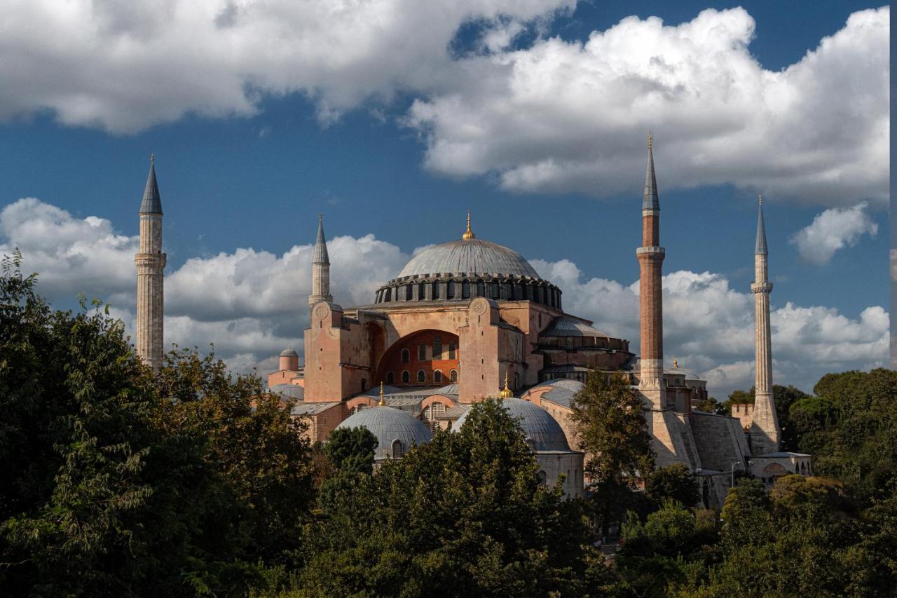 Aristocrat Hotel Istanbul Exterior photo