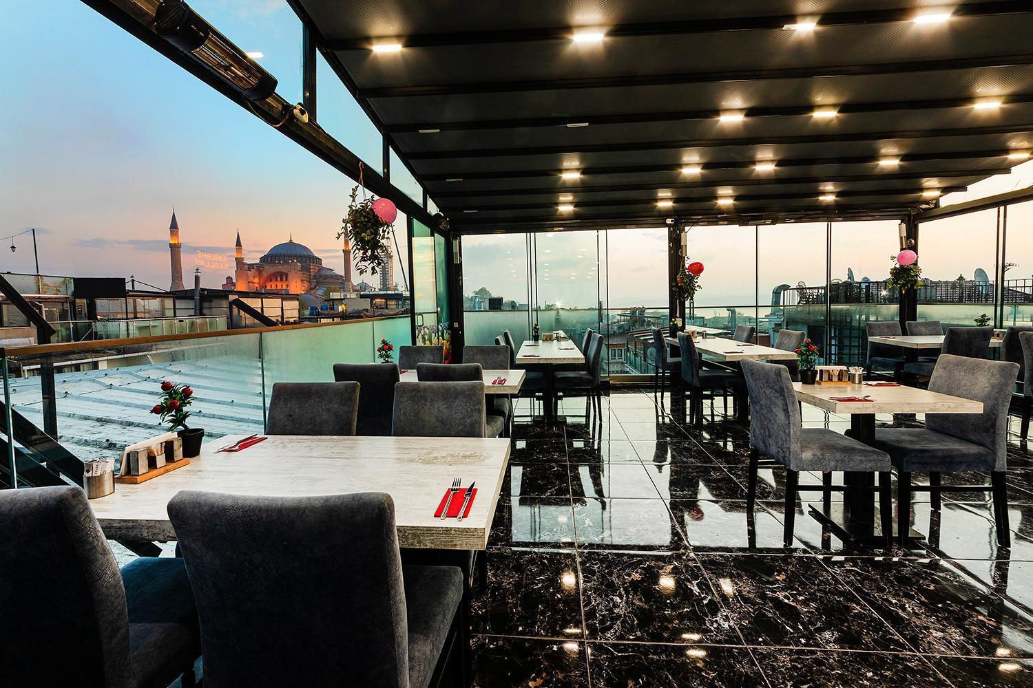 Aristocrat Hotel Istanbul Exterior photo