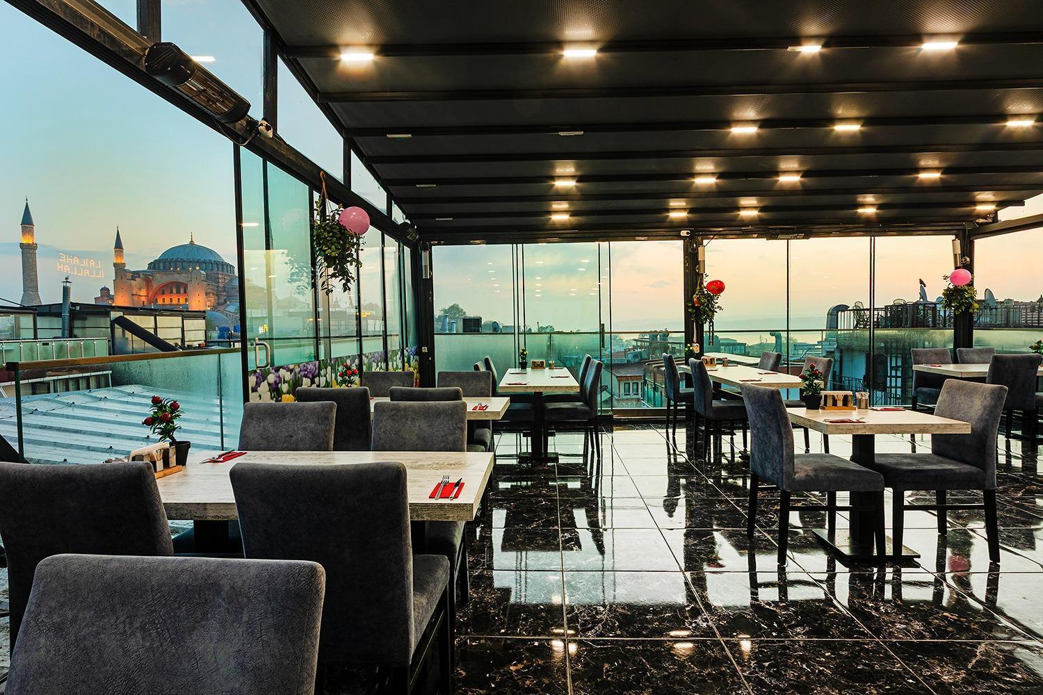 Aristocrat Hotel Istanbul Exterior photo