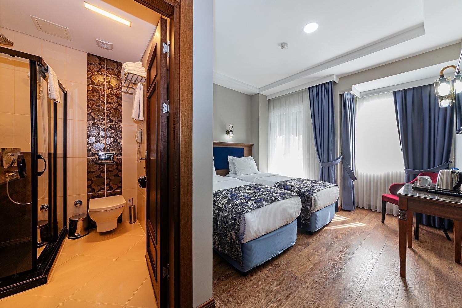 Aristocrat Hotel Istanbul Exterior photo
