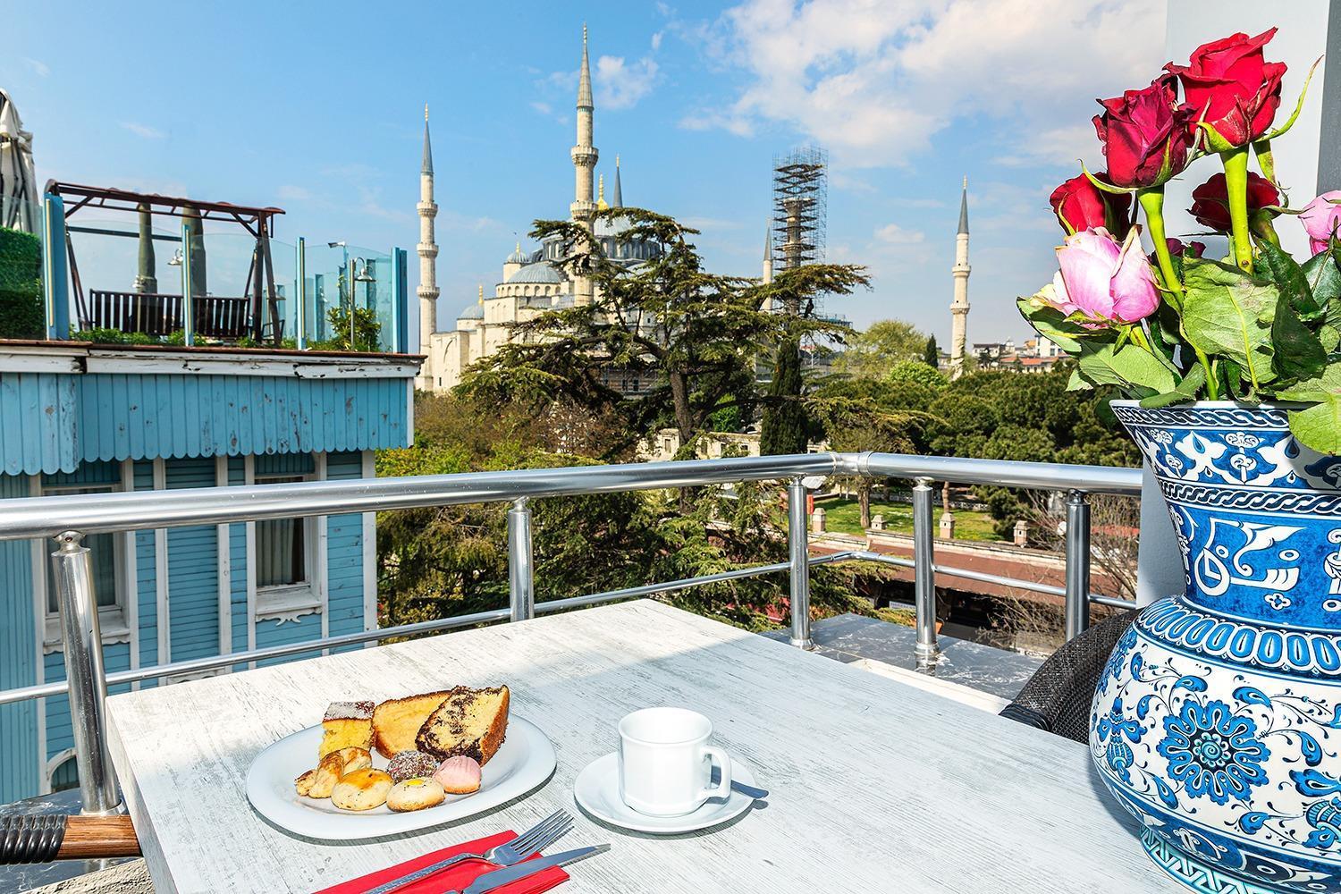 Aristocrat Hotel Istanbul Exterior photo
