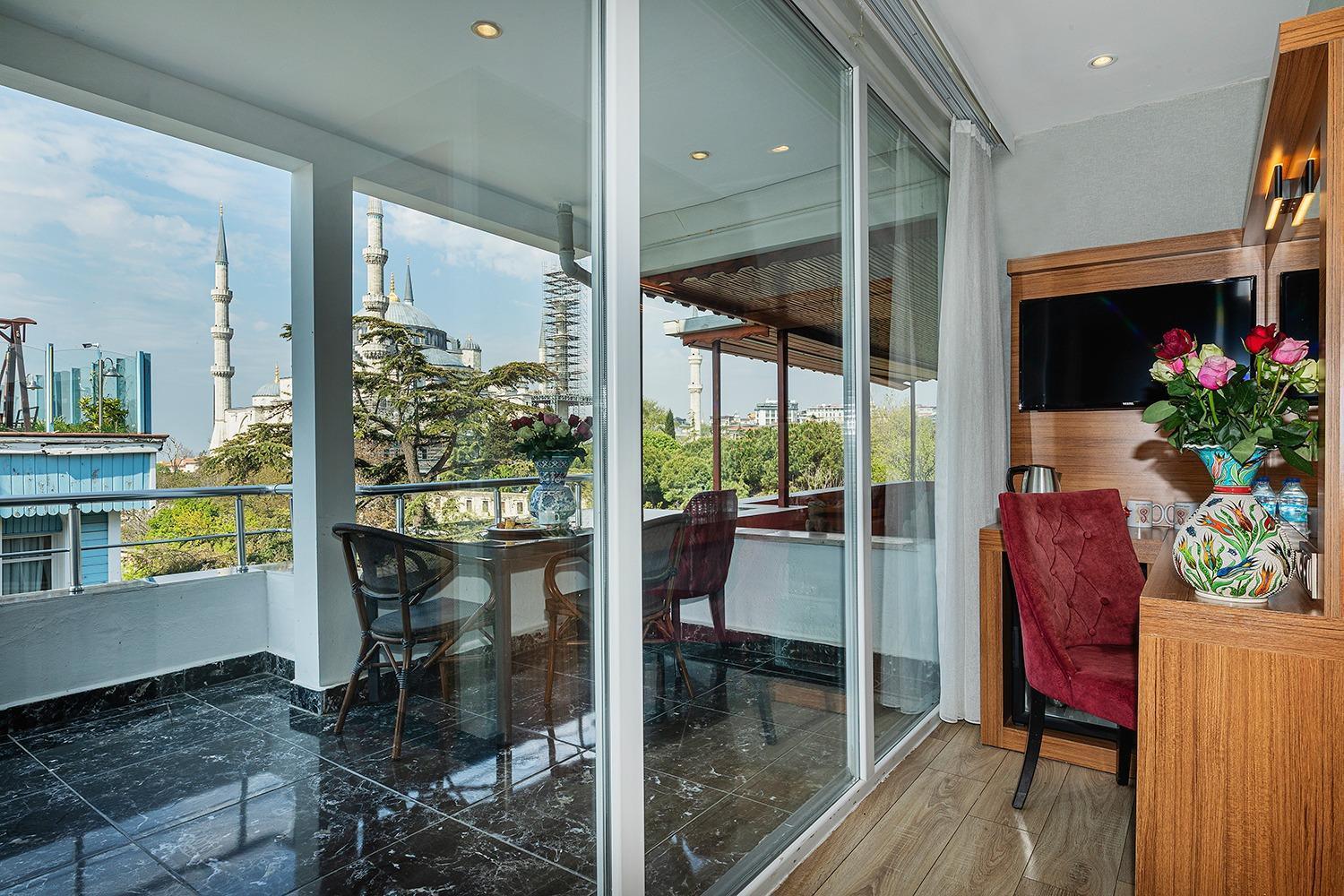 Aristocrat Hotel Istanbul Exterior photo